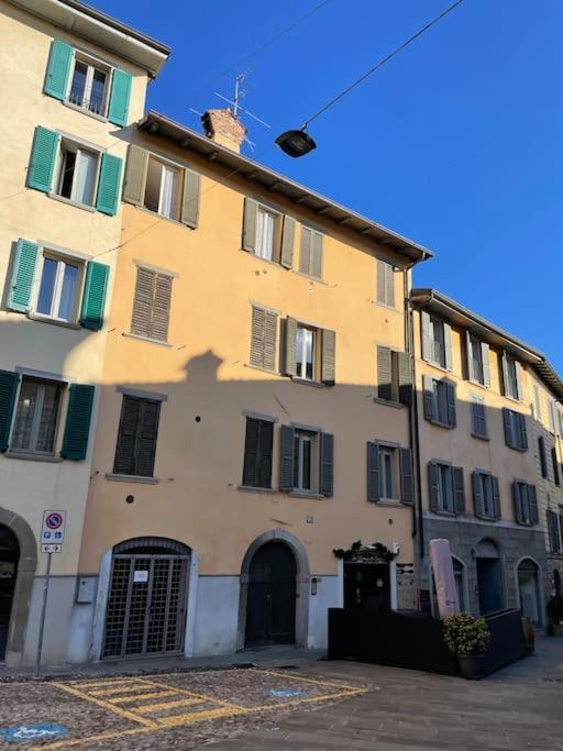 Accademia Love Apartment Bergamo Ngoại thất bức ảnh